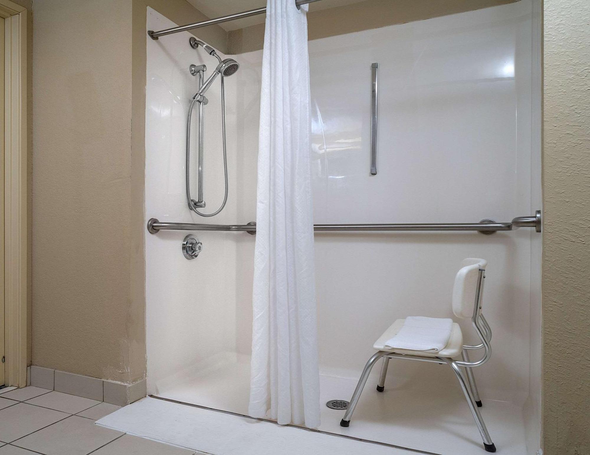 Country Inn & Suites By Radisson, Princeton, Wv Esterno foto